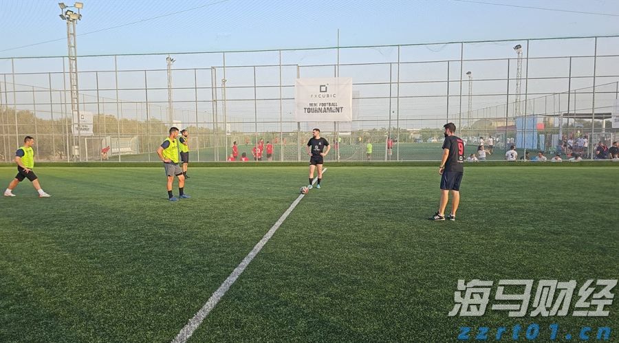 特朗普下令：部署两艘核潜艇