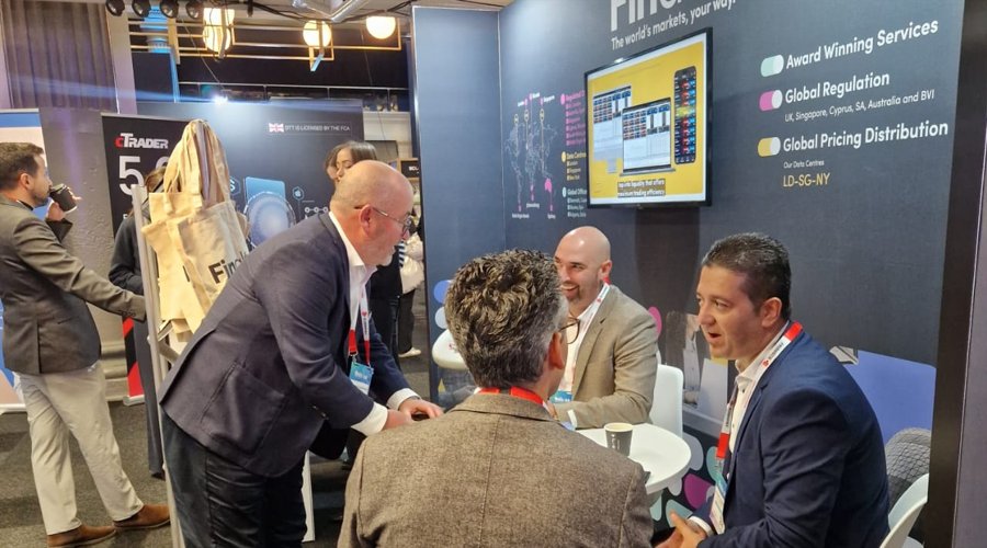 A股开盘速递 | A股走势分化!沪指盘中翻红 机器人、减速器概念延续强势